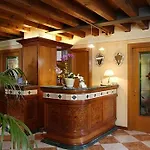 Otel Antico Moro 3*