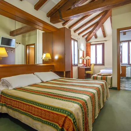 Antico Moro Hotel