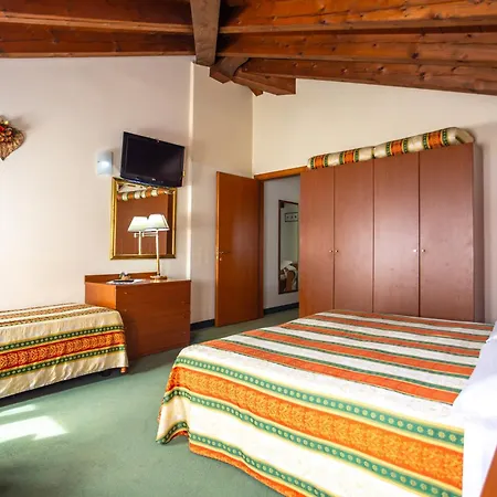 Hotel Antico Moro 3*